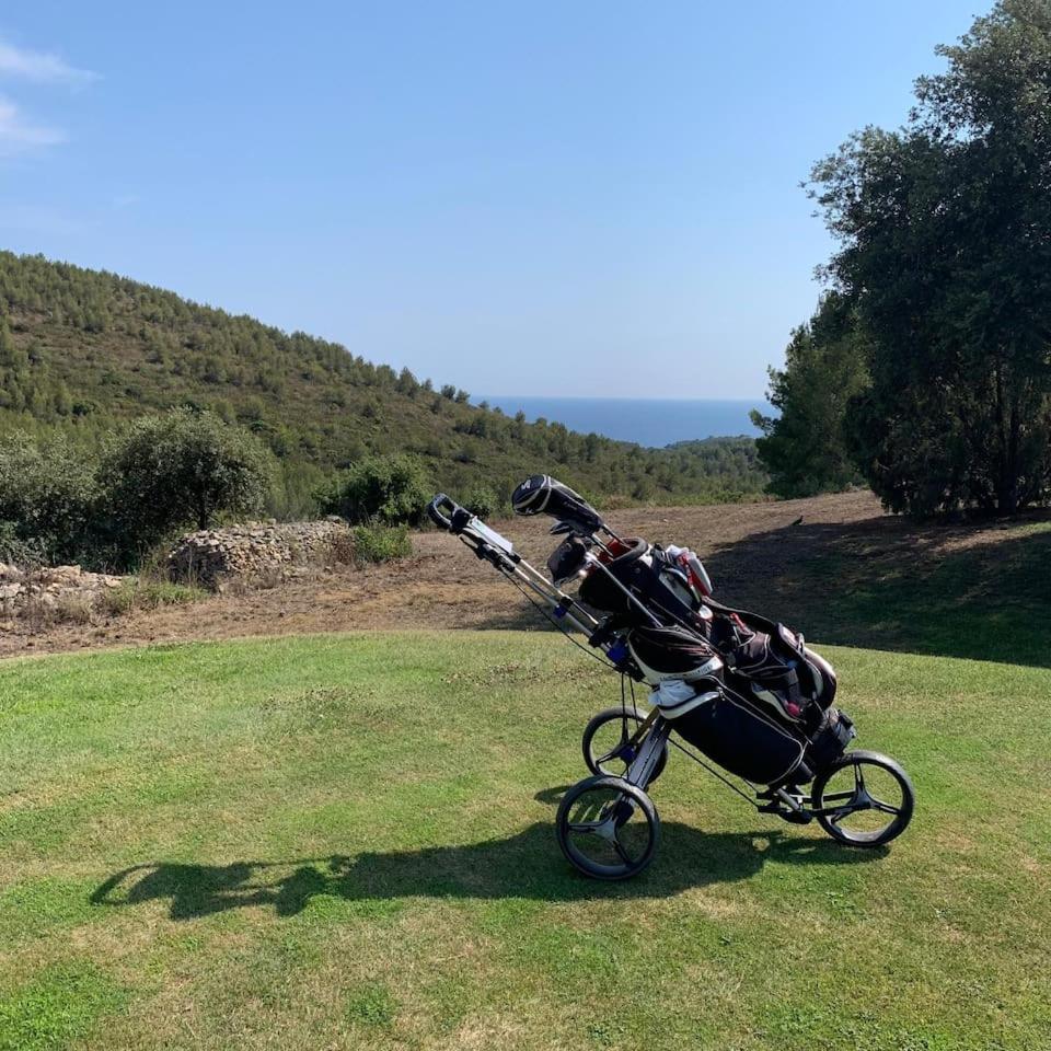 Hameau Des Amandiers-Vue Mer & Golf Saint-Cyr-sur-Mer Dış mekan fotoğraf